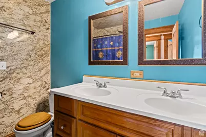 1940 S Main St, Clearfield, UT 84015 - Photo 21