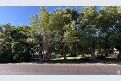 414 E 2625 N, Layton, UT 84041 - Photo 33