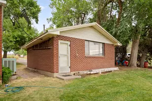 414 E 2625 N, Layton, UT 84041 - Photo 7