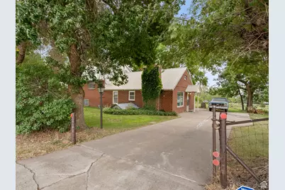 414 E 2625 N, Layton, UT 84041 - Photo 3
