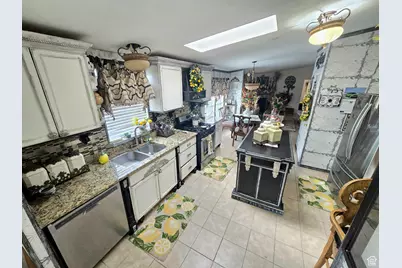 806 S 300 E, Price, UT 84501 - Photo 3