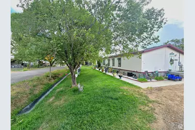 806 S 300 E, Price, UT 84501 - Photo 17