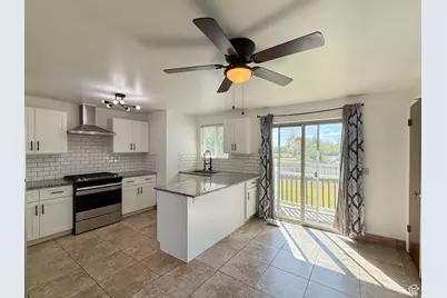 2687 N 1450 E, Layton, UT 84040 - Photo 5