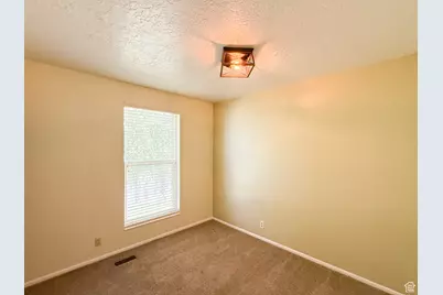 2687 N 1450 E, Layton, UT 84040 - Photo 15