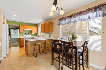 1558 N Durocher Ln, Tooele, UT 84074 - Photo 7