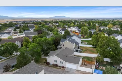 1558 N Durocher Ln, Tooele, UT 84074 - Photo 23