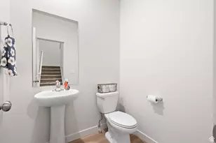 715 S Miller Ave, North Salt Lake, UT 84054 - Photo 13