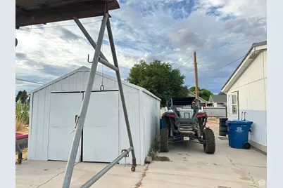 190 W 400 S, Fillmore, UT 84631 - Photo 23