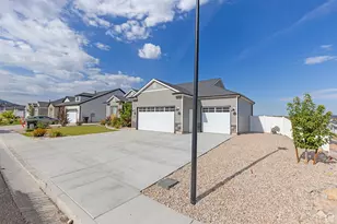 203 N Strathmore Ln, Cedar City, UT 84720 - Photo 3