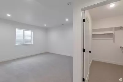 581 W Summerhill Ln N, Centerville, UT 84014 - Photo 23