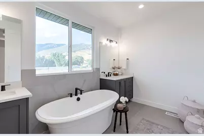 581 W Summerhill Ln N, Centerville, UT 84014 - Photo 13