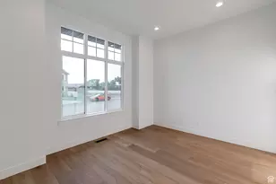 581 W Summerhill Ln N, Centerville, UT 84014 - Photo 5