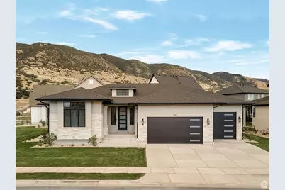 581 W Summerhill Ln N, Centerville, UT 84014 - Photo 1