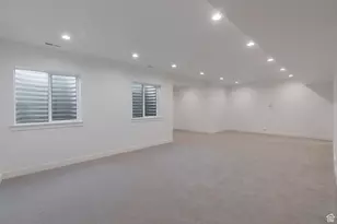 581 W Summerhill Ln N, Centerville, UT 84014 - Photo 19