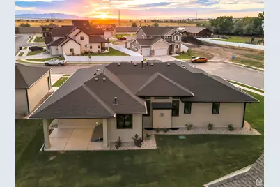 581 W Summerhill Ln N, Centerville, UT 84014 - Photo 31