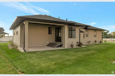 581 W Summerhill Ln N, Centerville, UT 84014 - Photo 29