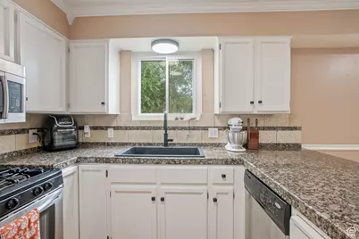 6518 W 3270 S, West Valley, UT 84128 - Photo 7