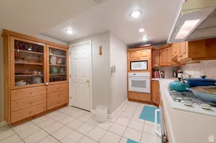 6294 S Lombardy Dr, Murray, UT 84121 - Photo 23