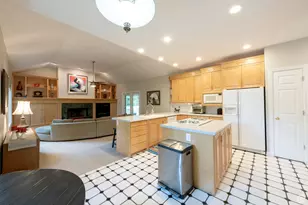 6294 S Lombardy Dr, Murray, UT 84121 - Photo 15