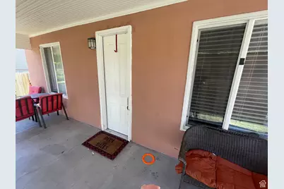300 S Larkin Ln W, Kaysville, UT 84037 - Photo 3