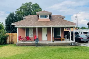 300 S Larkin Ln W, Kaysville, UT 84037 - Photo 1