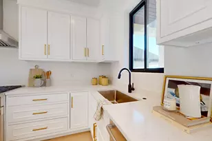 657 N Heritage St W, Mapleton, UT 84664 - Photo 5