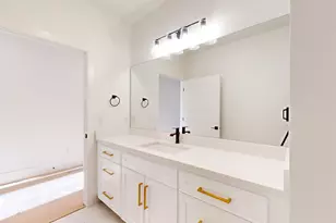 657 N Heritage St W, Mapleton, UT 84664 - Photo 9