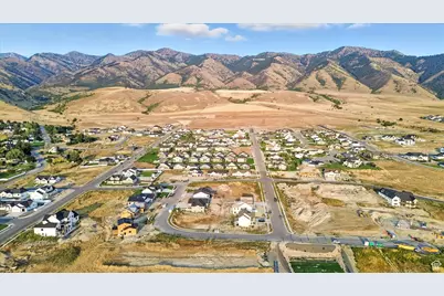 894 E 130 N #17, Hyde Park, UT 84318 - Photo 5