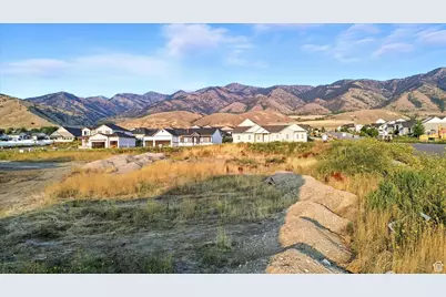 895 E 100 N #11, Hyde Park, UT 84318 - Photo 9