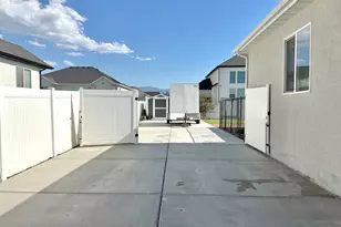 278 E Briarwood Ln, Stansbury Park, UT 84074 - Photo 23