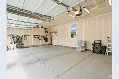 245 S Summer Breeze Ln W, Layton, UT 84041 - Photo 29