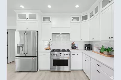 245 S Summer Breeze Ln W, Layton, UT 84041 - Photo 7