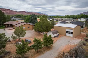 2720 Bench Rd E, Moab, UT 84532 - Photo 13