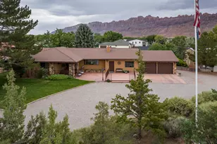 2720 Bench Rd E, Moab, UT 84532 - Photo 3