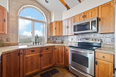 14390 S Shaggy Mountain Rd, Herriman, UT 84096 - Photo 11