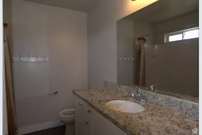 831 N Glen Eagle Ct, Tooele, UT 84074 - Photo 7