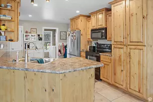 2819 S Silver Fox Ln, Saratoga Springs, UT 84045 - Photo 15