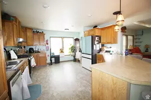 150 E 750 N, Vernal, UT 84078 - Photo 17