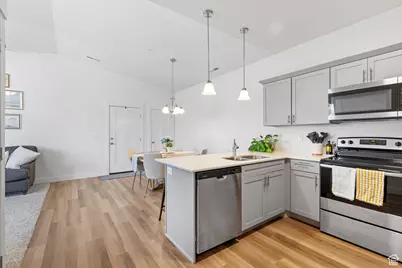 1787 N Festive Way W #302, Saratoga Springs, UT 84045 - Photo 5