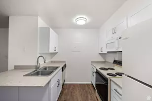 1212 E Waterside Cv, Midvale, UT 84047 - Photo 5