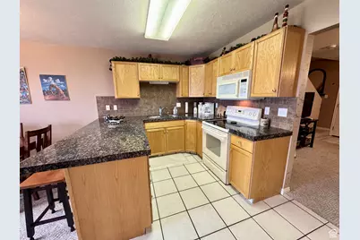 871 N Newberg Dr #3, Garden City, UT 84028 - Photo 9