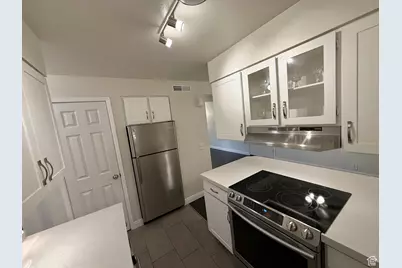2220 E Murray Holladay Rd #405, Holladay, UT 84117 - Photo 7