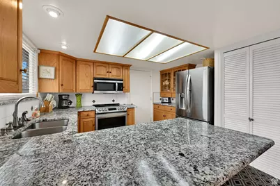 3607 W 5400 S, Roy, UT 84067 - Photo 7