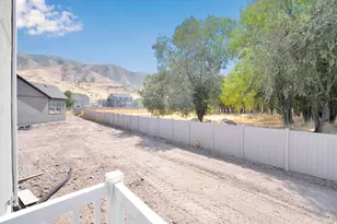 2080 E Dolan Dr, Lake Point, UT 84074 - Photo 39