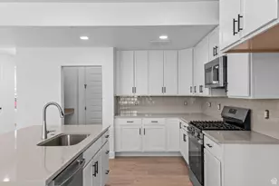 1944 S 2425 W, West Haven, UT 84401 - Photo 13