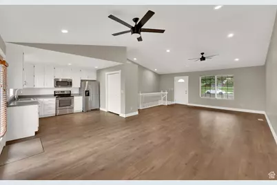 10207 N Cottonwood Dr, Cedar Hills, UT 84062 - Photo 7