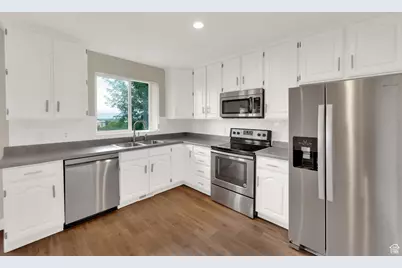 10207 N Cottonwood Dr, Cedar Hills, UT 84062 - Photo 9