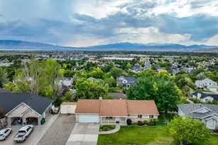 10207 N Cottonwood Dr, Cedar Hills, UT 84062 - Photo 27