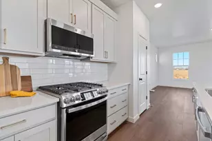 799 W Halvorsen Parkway, Saratoga Springs, UT 84045 - Photo 3