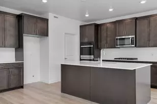 828 N Chianina Dr, Salem, UT 84653 - Photo 17